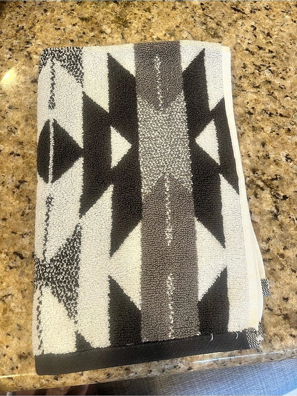 Wrangler Geometric Cotton Hand Towel in Black & White New